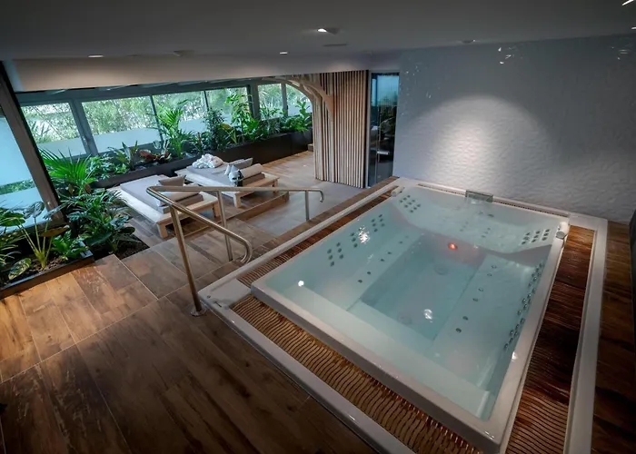 BW Plus Central Park Hotel & Spa La Rochelle 